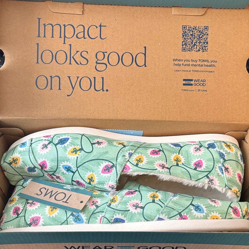 TOMS Women's Alpargata in Wintergreen Glow in the dark lights - Fur lined